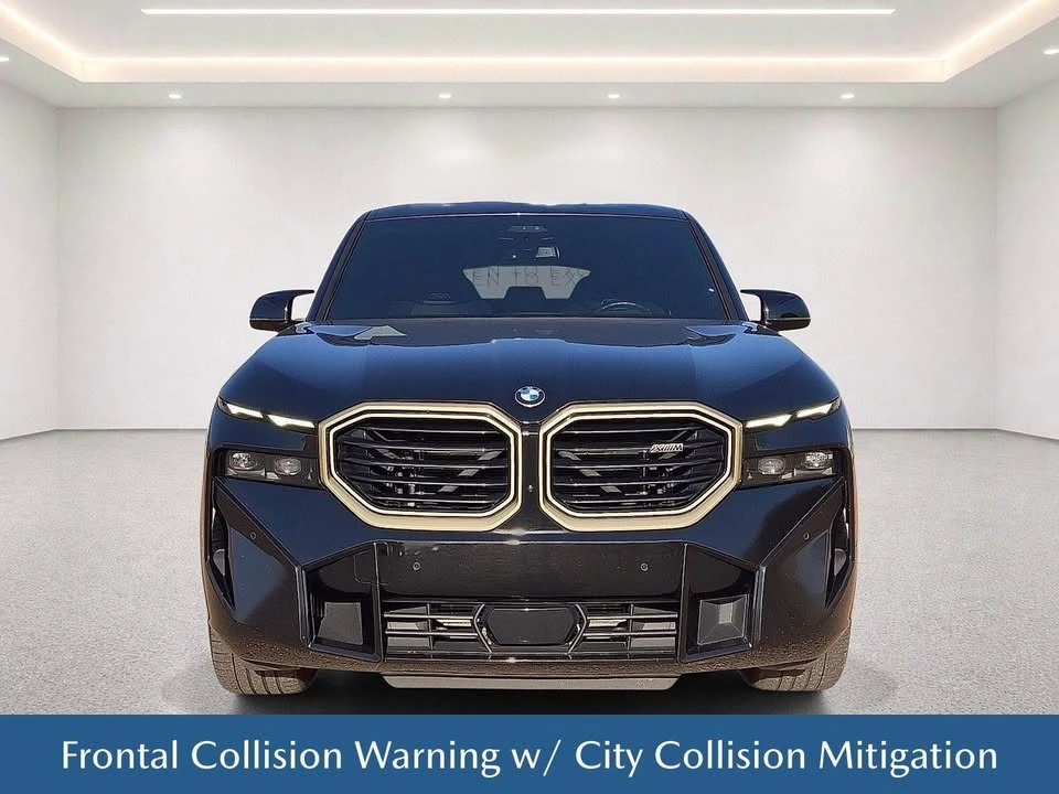 2023 BMW XM - Image 18 of 20