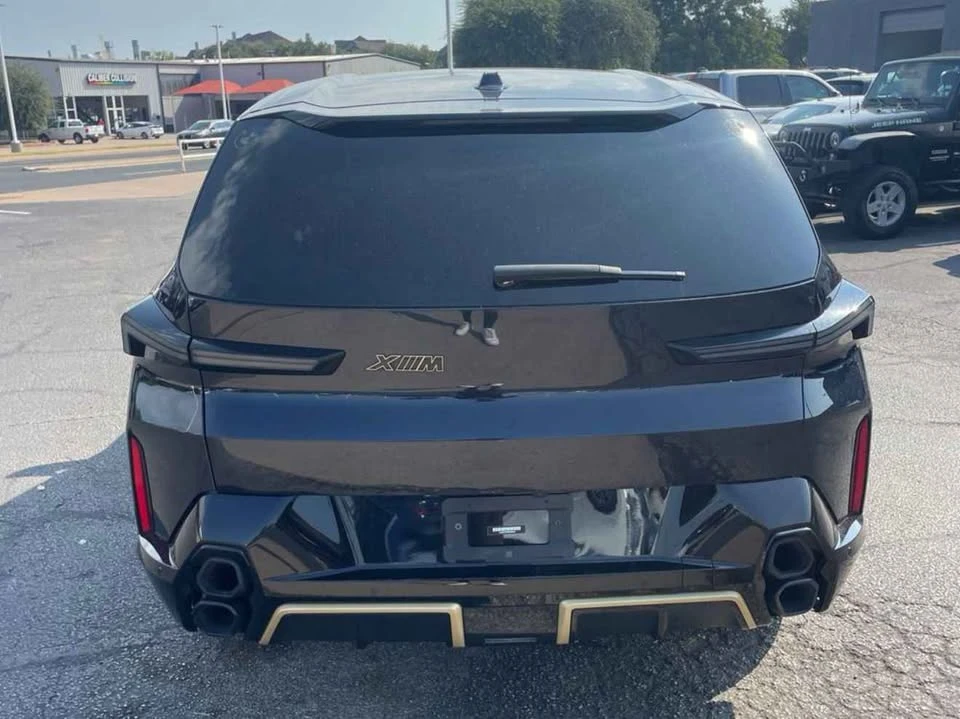 2023 BMW XM - Image 2 of 6