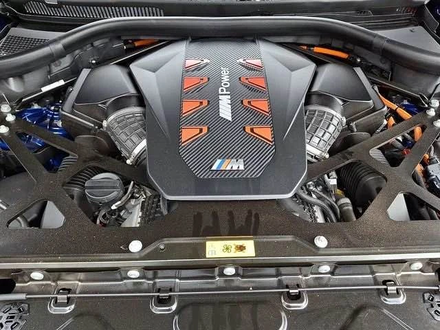 2023 BMW XM - Image 18 of 20