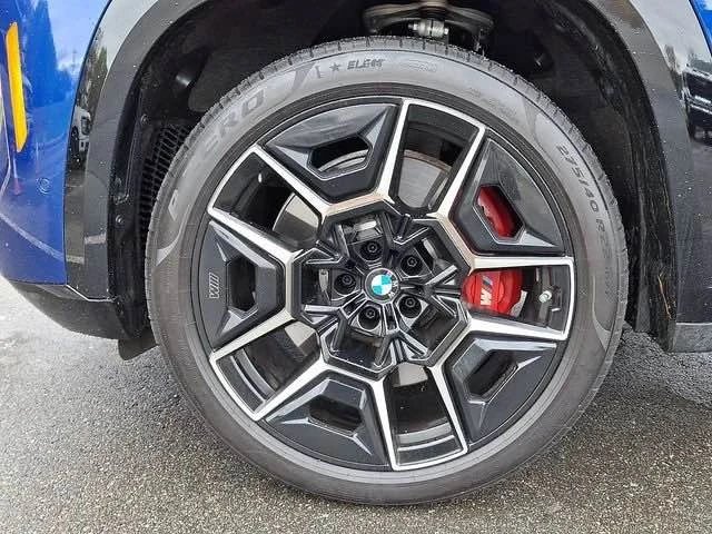 2023 BMW XM - Image 8 of 20