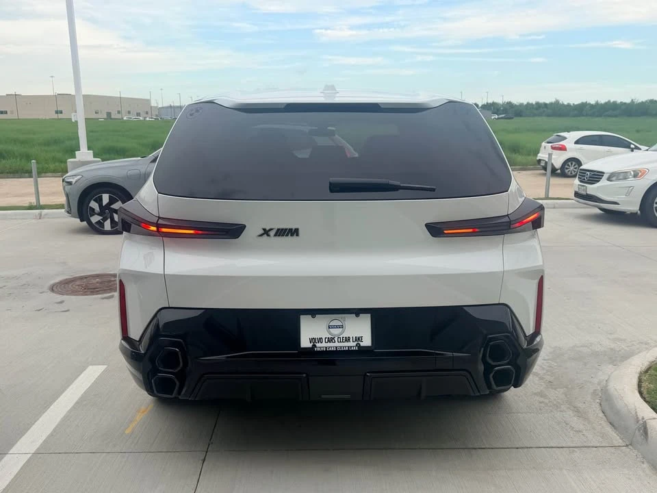 2023 BMW XM - Image 6 of 19