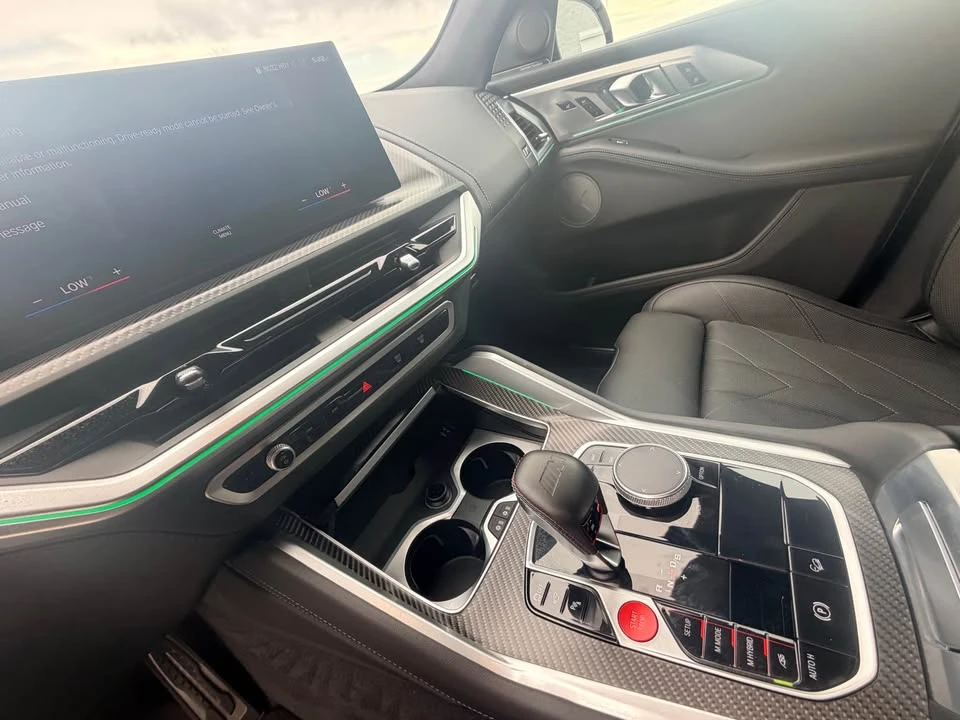 2023 BMW XM - Image 11 of 19