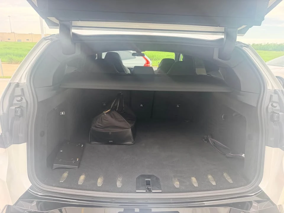 2023 BMW XM - Image 15 of 19