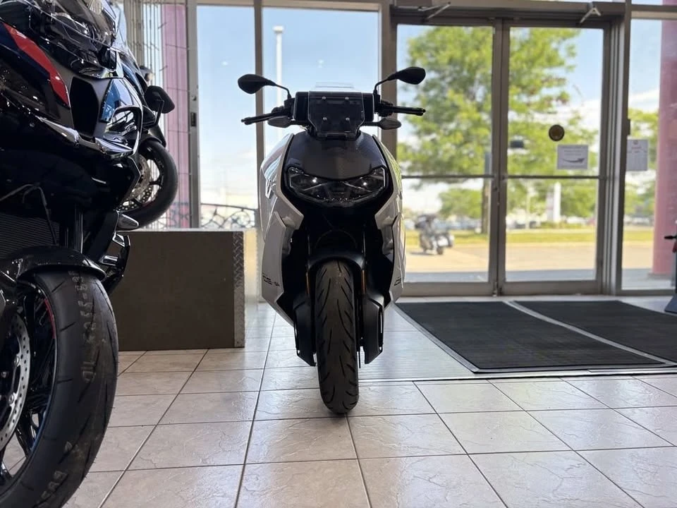 2023 BMW Motorcycles - Image 3 of 12