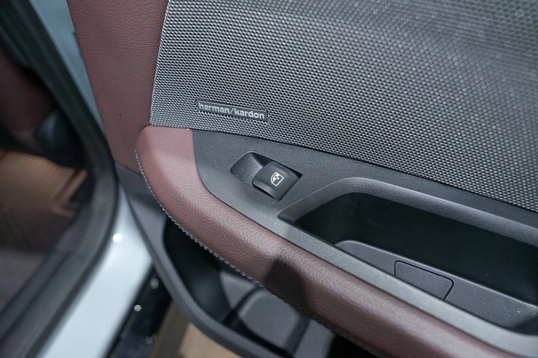 2023 BMW G26 i4 - Image 6 of 12