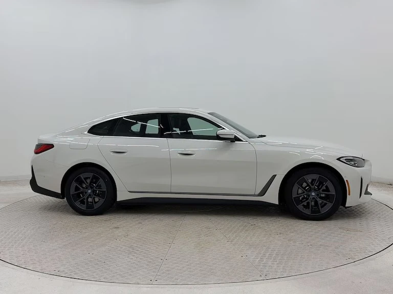 2023 BMW G26 i4 - Image 3 of 12