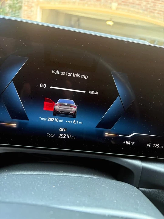 2023 BMW G26 i4 M50 - Image 4 of 5