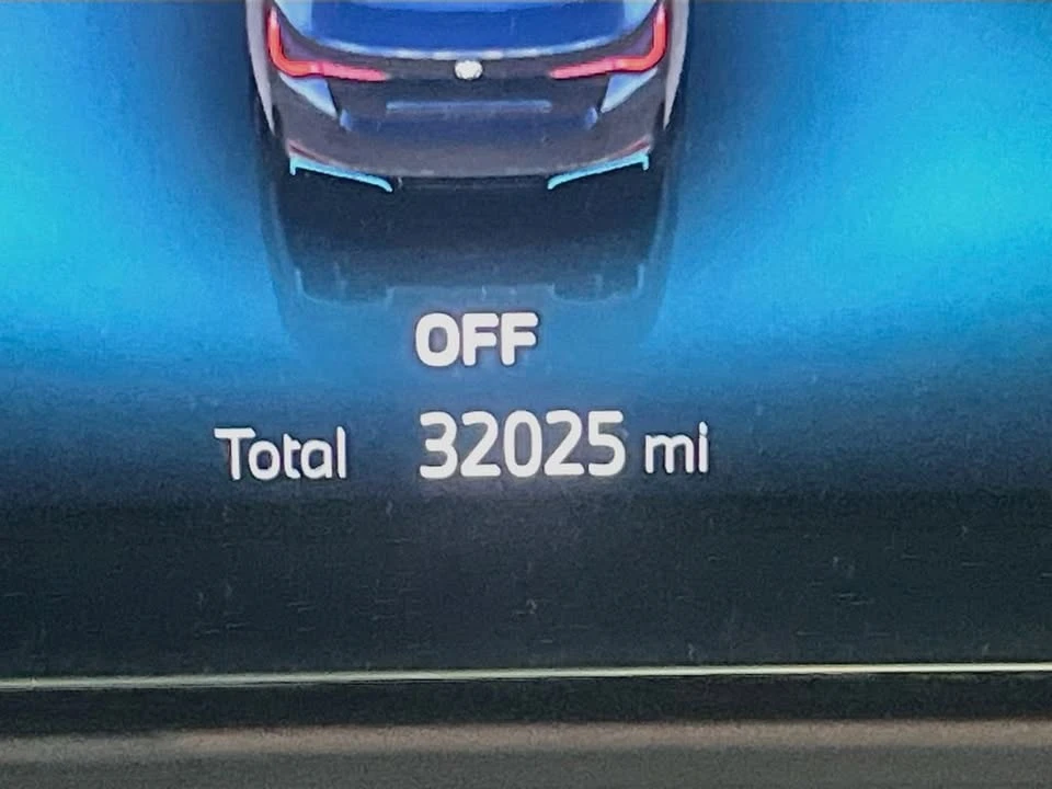 2023 BMW G26 i4 - Image 12 of 16
