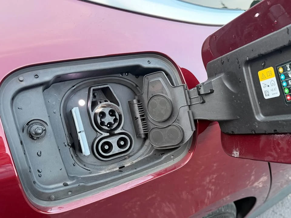 2023 BMW G26 i4 - Image 15 of 18
