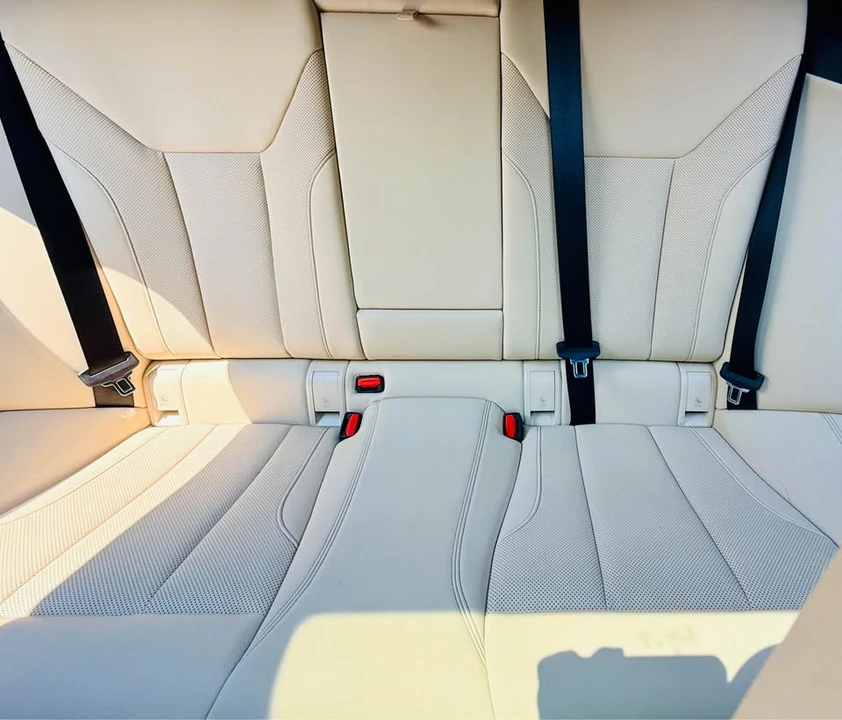 2023 BMW G26 i4 - Image 4 of 5