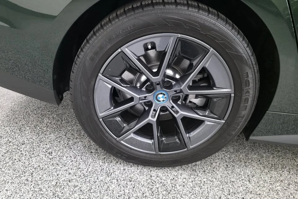 2023 BMW G26 i4 - Image 9 of 9