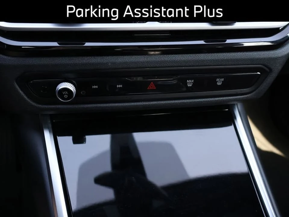 2023 BMW G26 i4 - Image 13 of 20