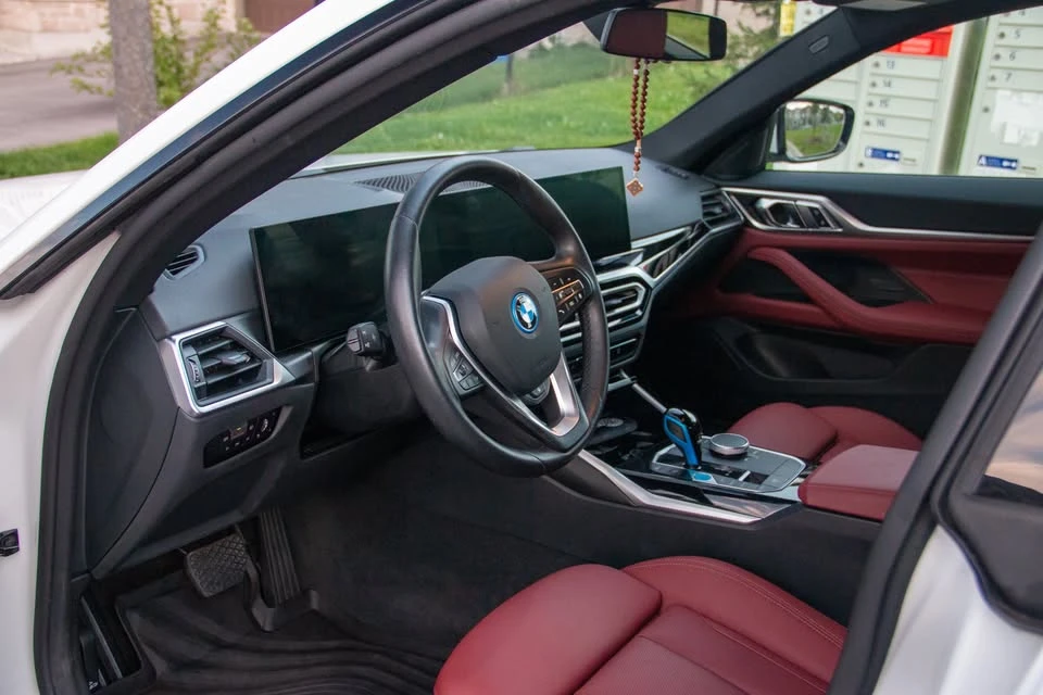 2023 BMW G26 i4 - Image 9 of 18