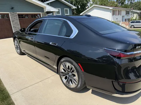 2023 BMW i7 760