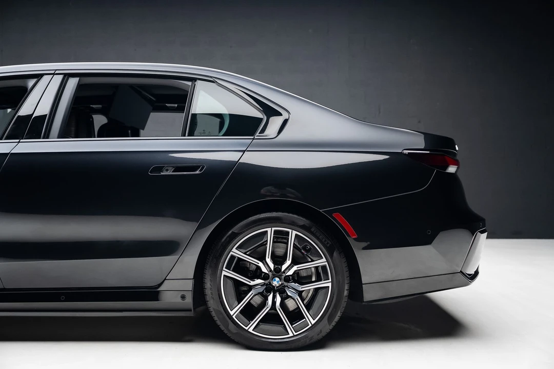 2023 BMW G70 7 Series - Image 21 of 21