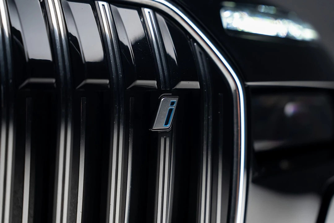 2023 BMW G70 7 Series - Image 14 of 21