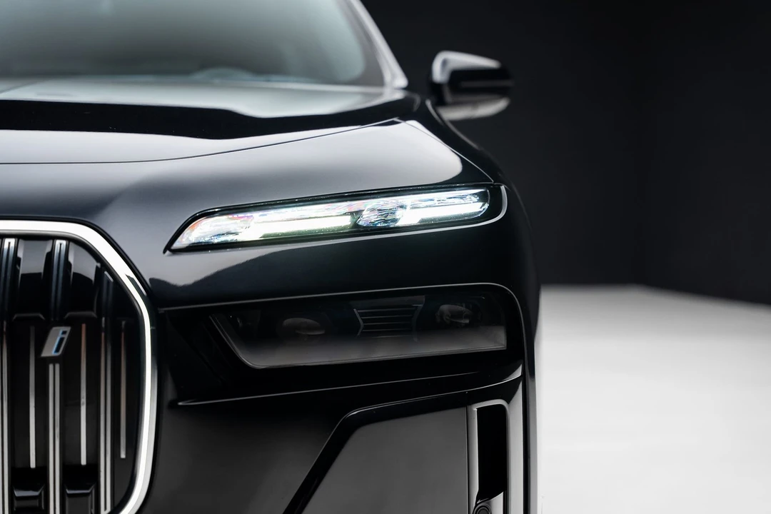 2023 BMW G70 7 Series - Image 10 of 21