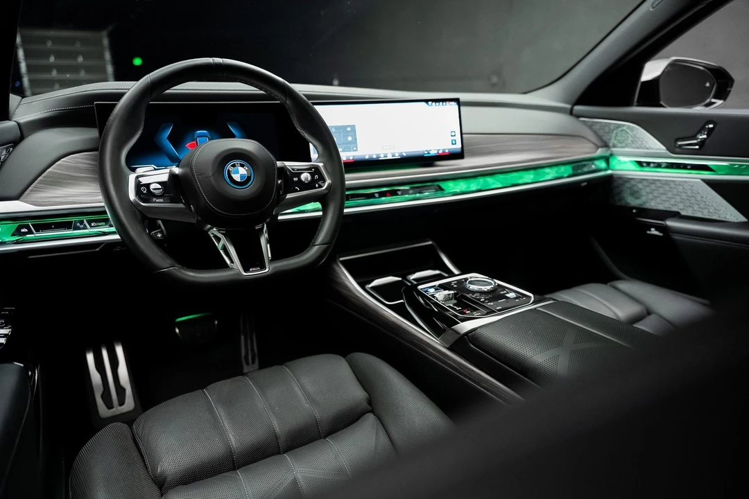 2023 BMW G70 7 Series - Image 2 of 21