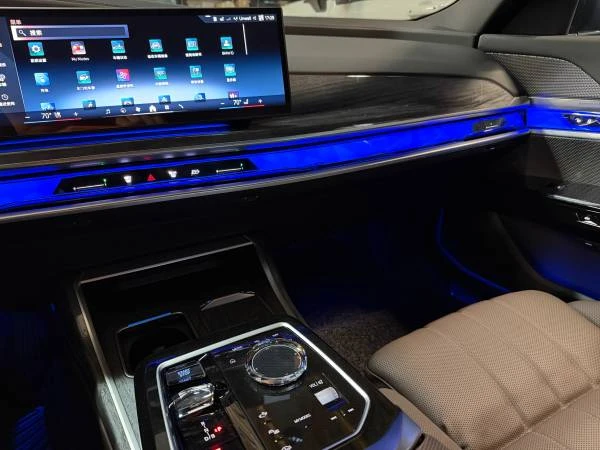 2023 BMW G70 7 Series - Image 6 of 6