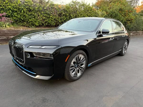 2023 BMW G70 7 Series - Image 2 of 6