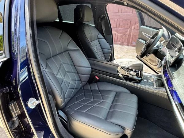 2023 BMW G70 7 Series - Image 9 of 12