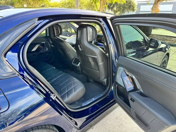 2023 BMW G70 7 Series - Image 11 of 12