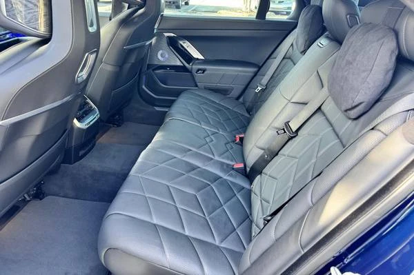 2023 BMW G70 7 Series - Image 9 of 11