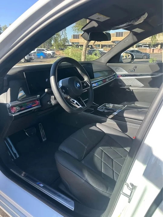 2023 BMW G70 7 Series - Image 7 of 15