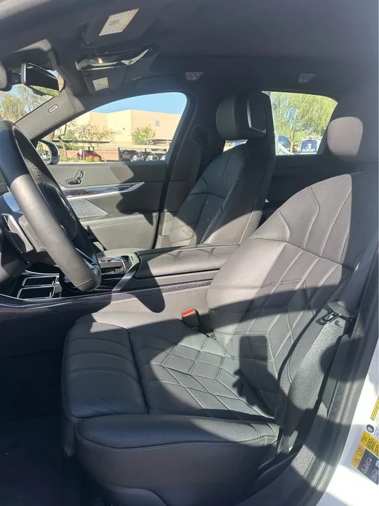 2023 BMW G70 7 Series - Image 8 of 15