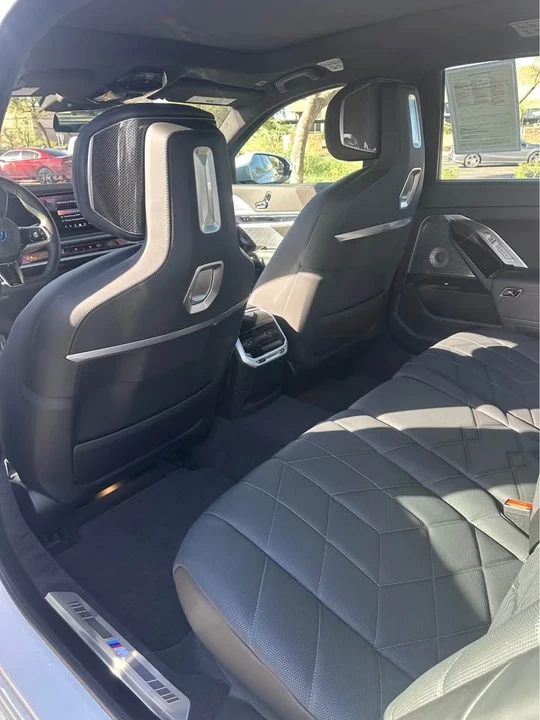 2023 BMW G70 7 Series - Image 11 of 15