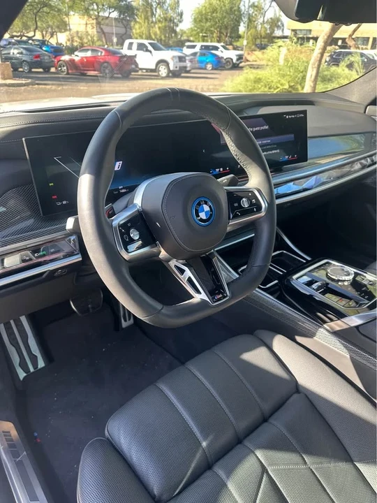 2023 BMW G70 7 Series - Image 9 of 15