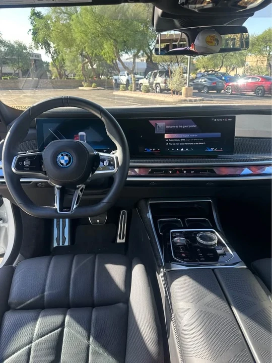 2023 BMW G70 7 Series - Image 13 of 15