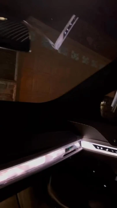 2023 BMW G70 7 Series - Image 2 of 2