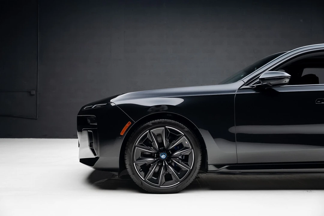 2023 BMW G70 7 Series - Image 17 of 21
