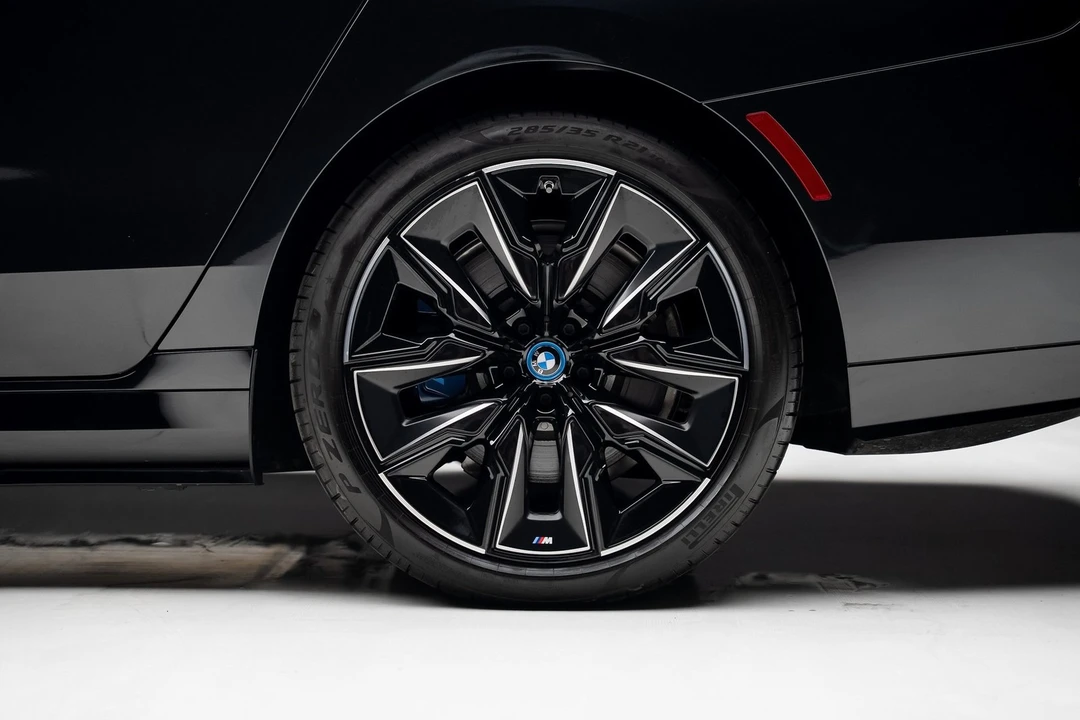 2023 BMW G70 7 Series - Image 20 of 21