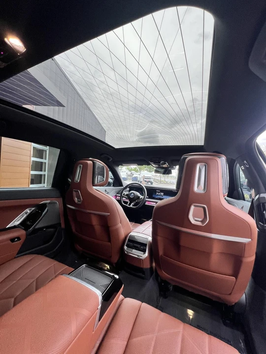 2023 BMW G70 7 Series - Image 16 of 17