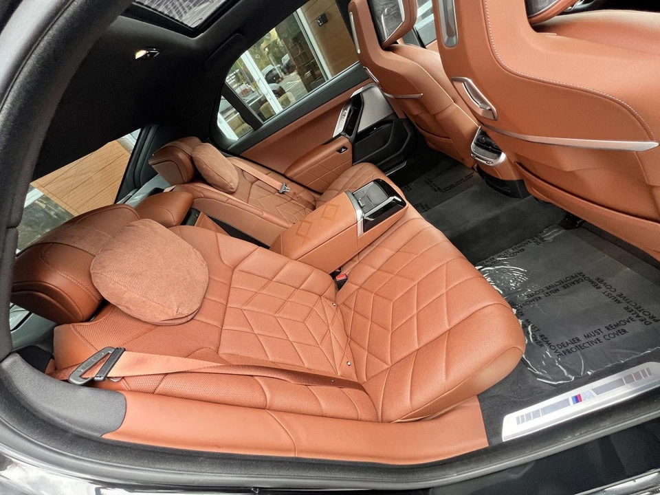 2023 BMW G70 7 Series - Image 14 of 17