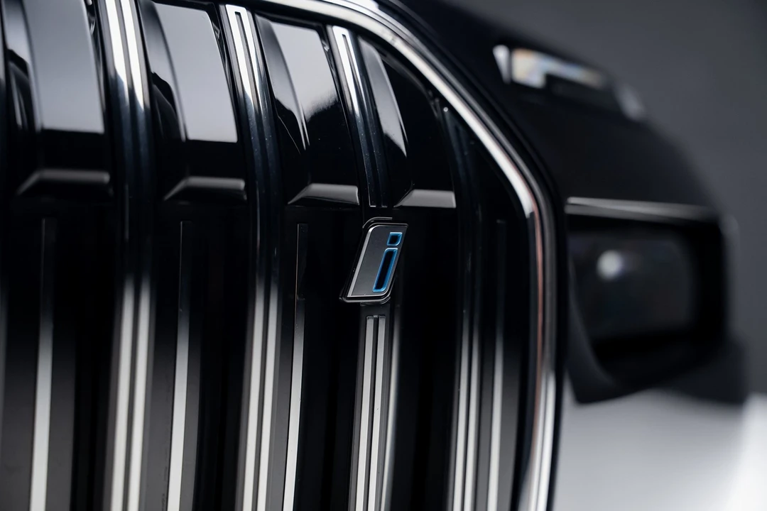 2023 BMW G70 7 Series - Image 14 of 21