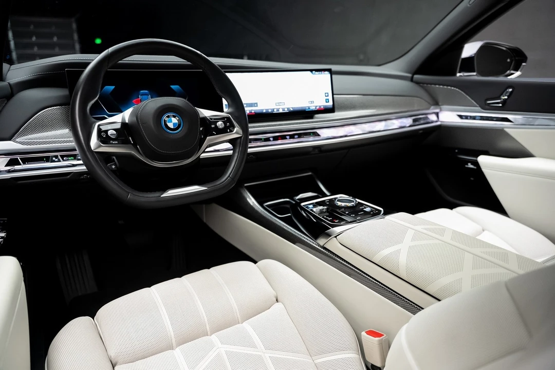 2023 BMW G70 7 Series - Image 2 of 12