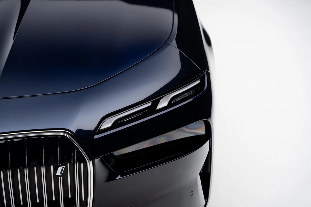 2023 BMW G70 7 Series - Image 11 of 21