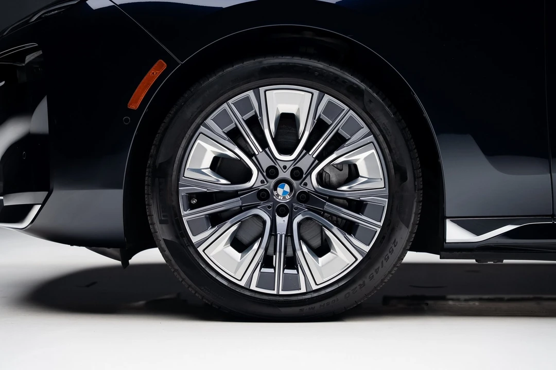 2023 BMW G70 7 Series - Image 20 of 21