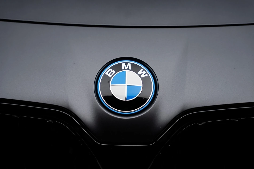 2023 BMW G70 7 Series - Image 12 of 21