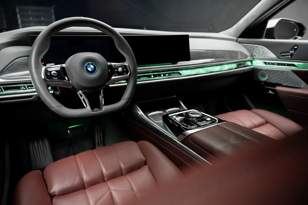 2023 BMW G70 7 Series - Image 2 of 21