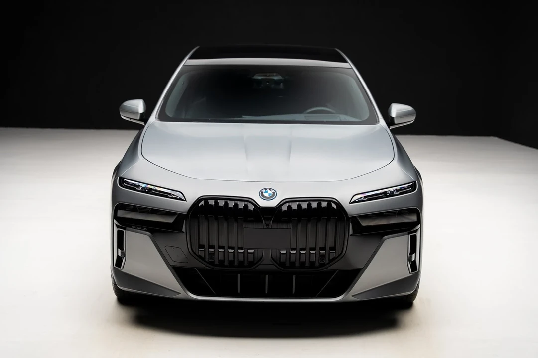 2023 BMW G70 7 Series - Image 6 of 12