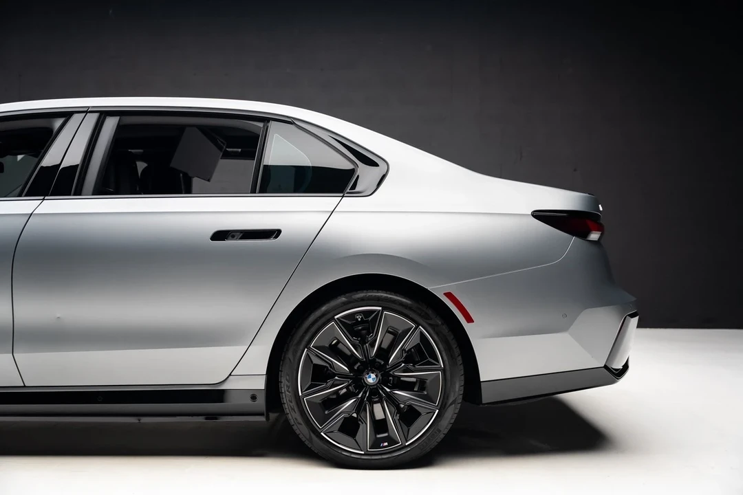 2023 BMW G70 7 Series - Image 20 of 21