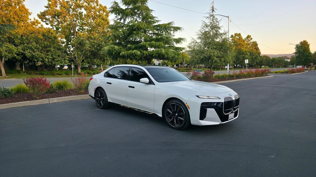 2023 BMW G70 7 Series - Image 19 of 31
