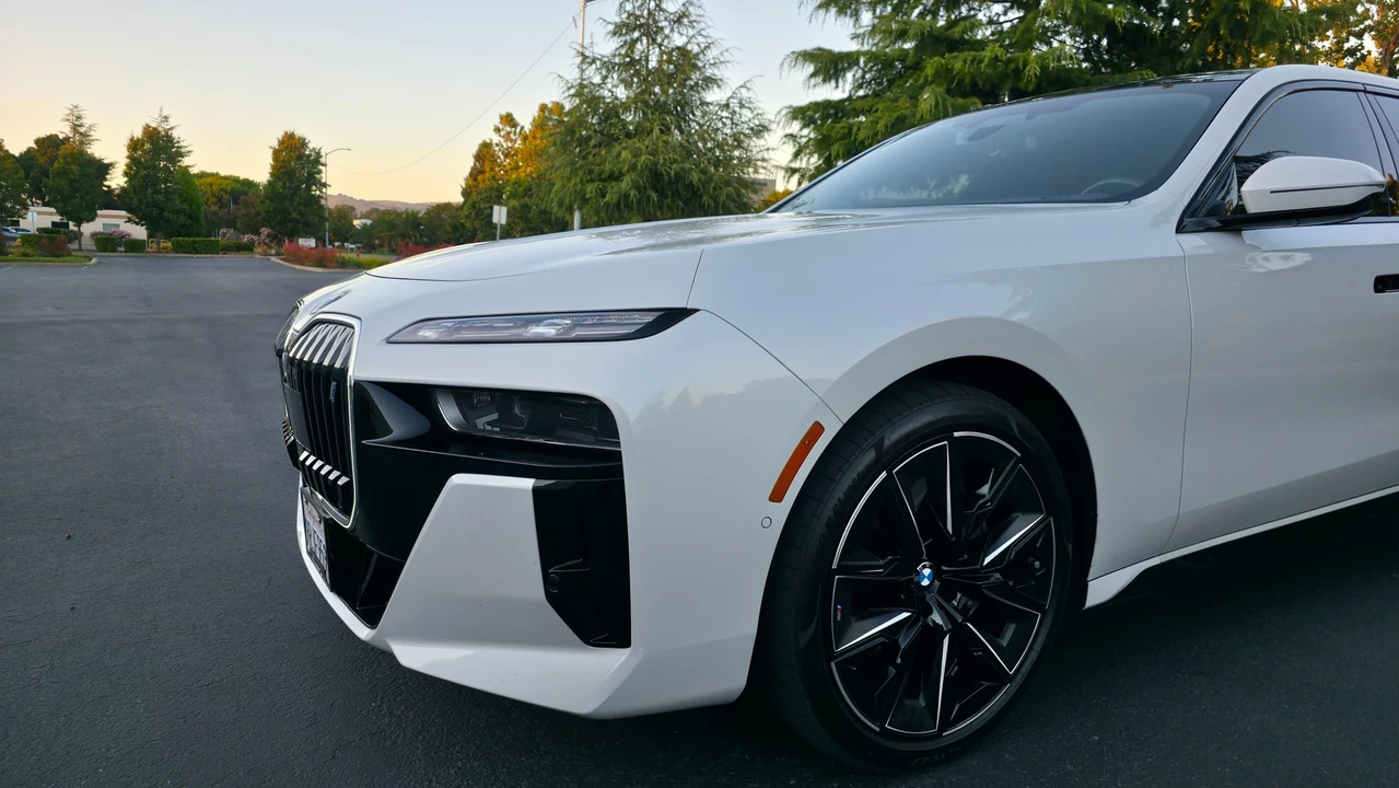 2023 BMW G70 7 Series - Image 23 of 31