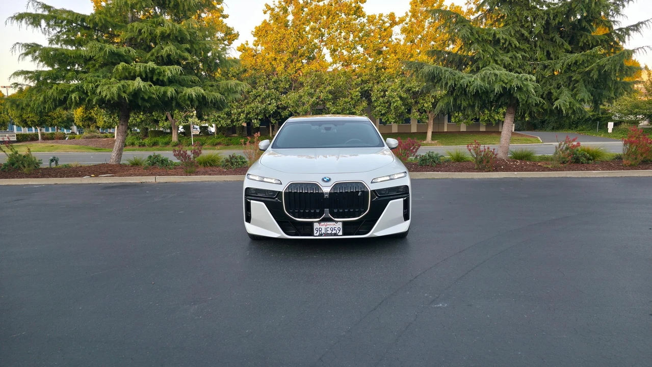 2023 BMW G70 7 Series - Image 6 of 31