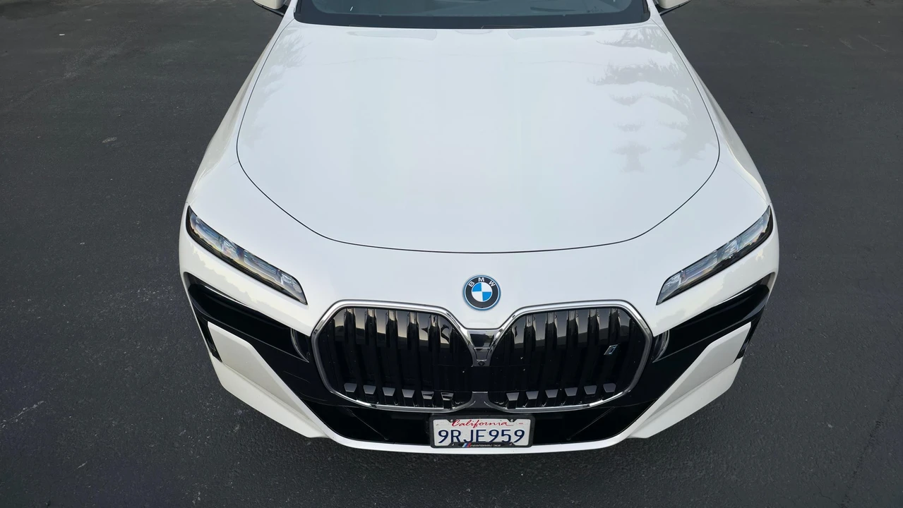 2023 BMW G70 7 Series - Image 21 of 31