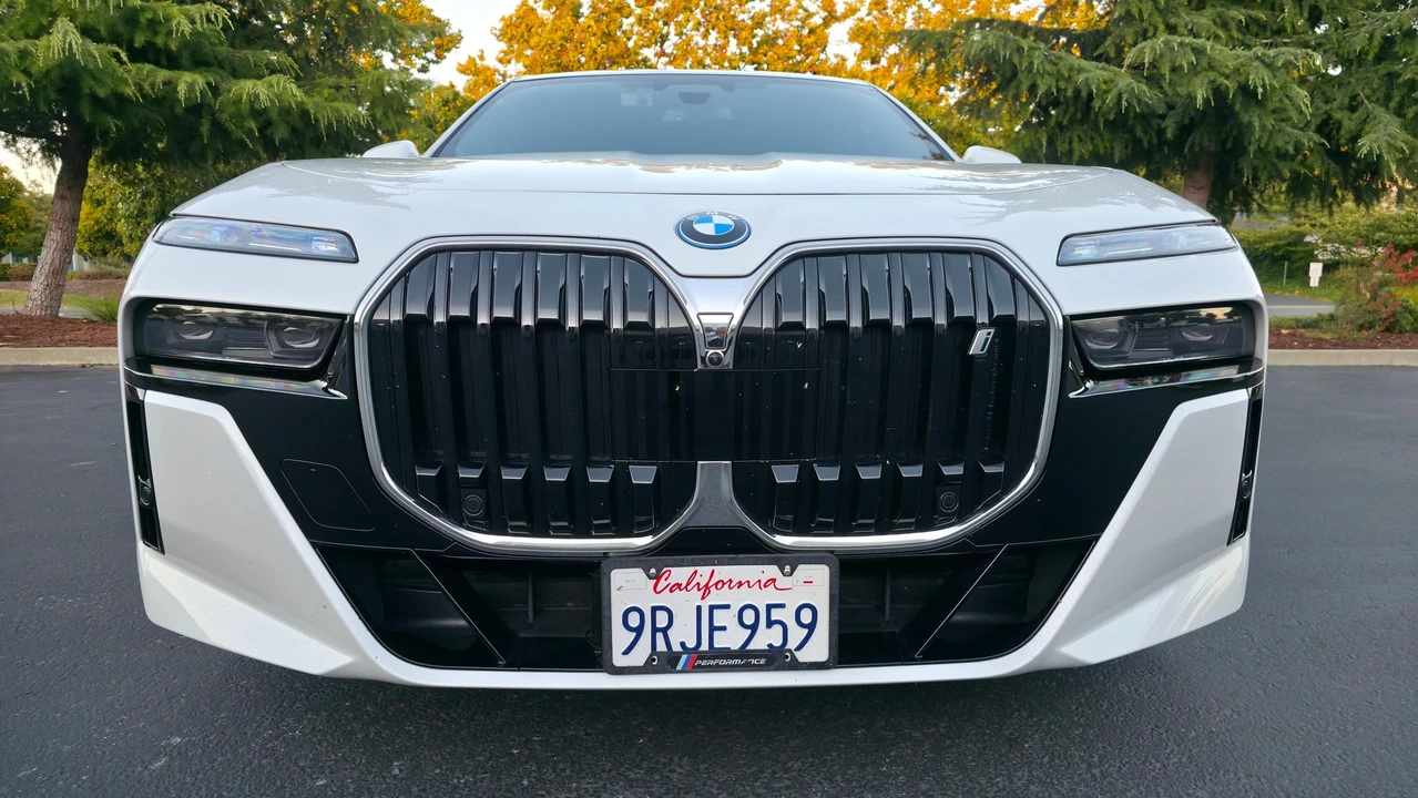 2023 BMW G70 7 Series - Image 22 of 31
